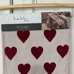 Nicole Miller Home valentine’s heart table runner